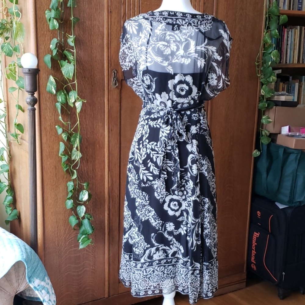 Dress - Picture 3 of 4